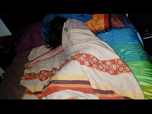 ❤️ Pinupunasan ng stepson ang kanyang batang madrasta habang natutulog ito. ❌ Porn video sa amin tl.muitohentai.ru ❌️